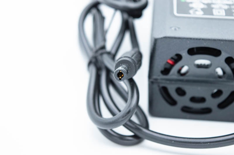 POWER ADAPTER FOR ELECTRIC SCOOTER / ADAPTER ELEKTRICEN TROTINET VDE 24V 2A / (29.4V 2A)