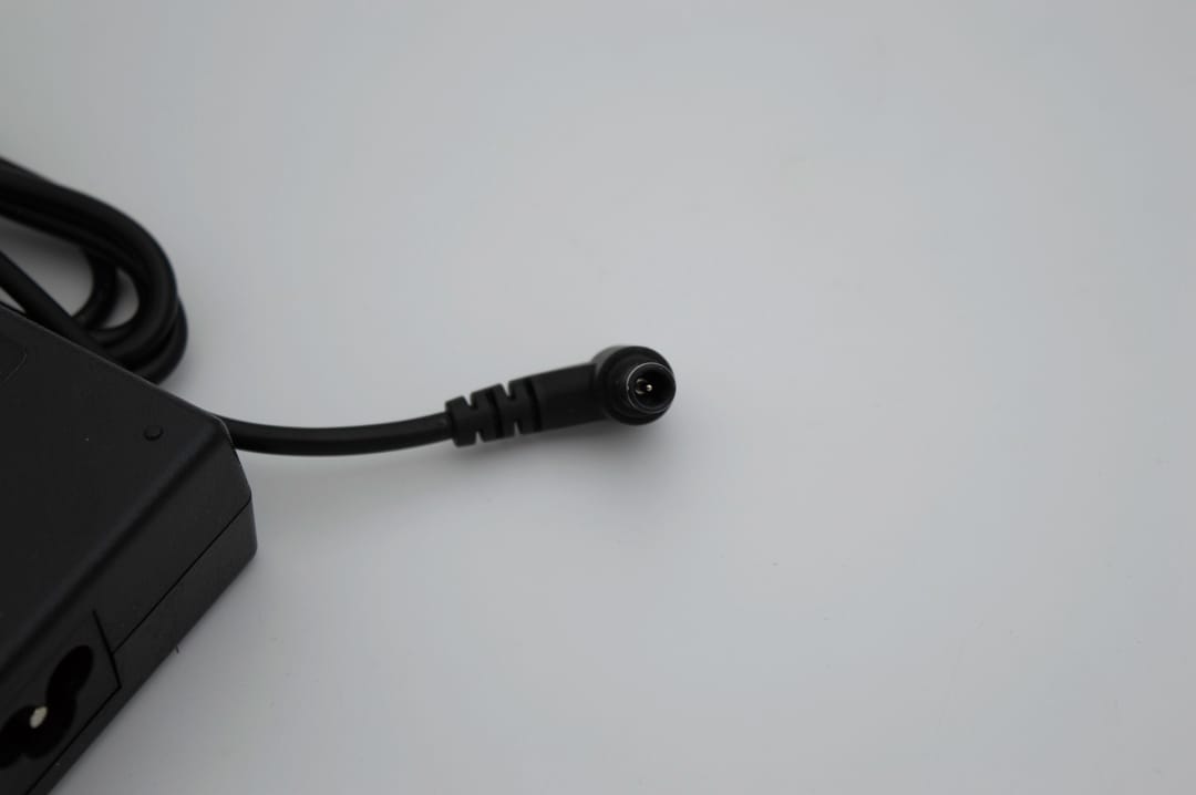 LAPTOP ADAPTER FOR SONY 19.5V 4.7A / 6.4*4.5MM